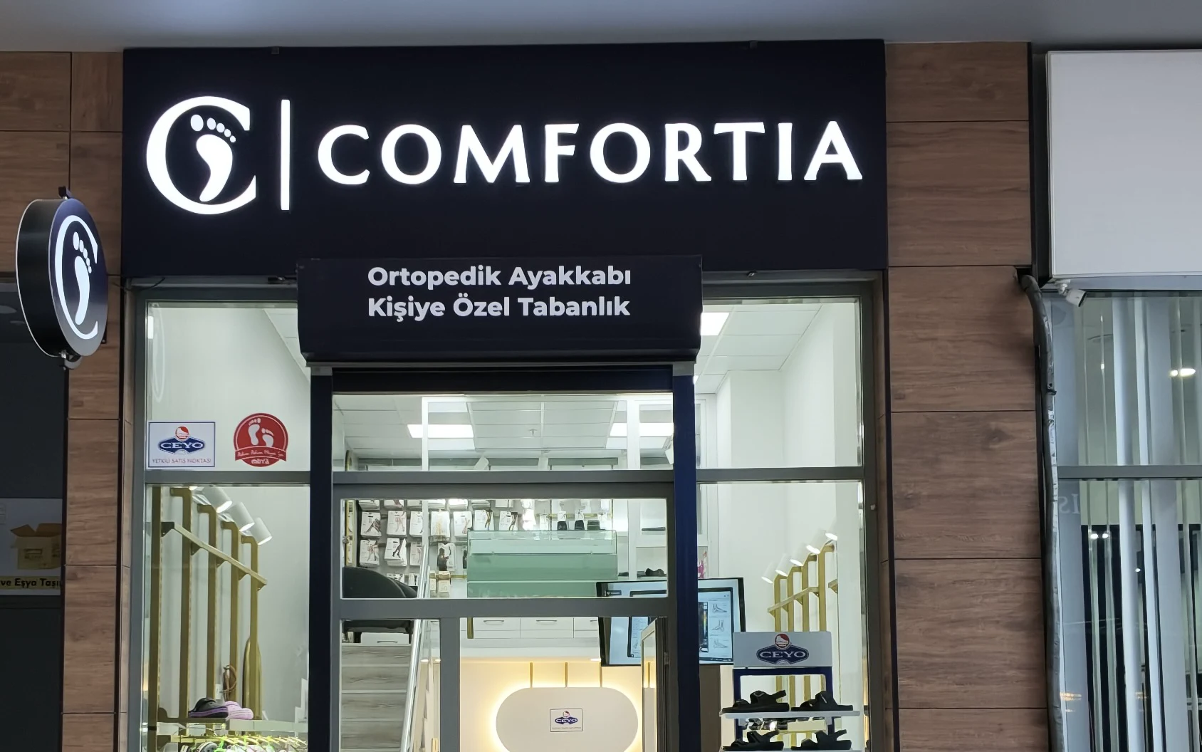 Comfortia Beylikdüzü mağaza dış cephesi